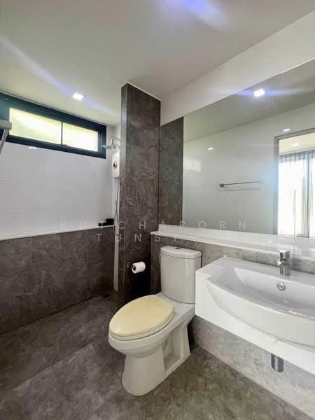 ให้เช่า - ทาวน์เฮ้าส์ในโครงการ ให้เช่า – ใกล้กาดฝรั่ง เพียง 10 นาที ค่าเช่า 30,000 บาท / เดือน No.14H1066, เชียงใหม่