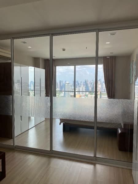 Sky Walk Residences, Bangkok, 1599 Sukhumvit Road, Phra Kanong Nua, Watthana, Bangkok, 1 Bedroom, 40 sqm, Condo For Rent, by Komkrit  Arunvessased , 500216038 - DDproperty.com