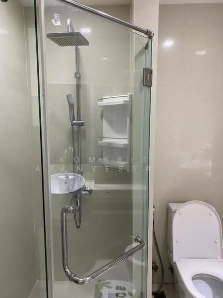 Sky Walk Residences, Bangkok, 1599 Sukhumvit Road, Phra Kanong Nua, Watthana, Bangkok, 1 Bedroom, 40 sqm, Condo For Rent, by Komkrit  Arunvessased , 500216038 - DDproperty.com