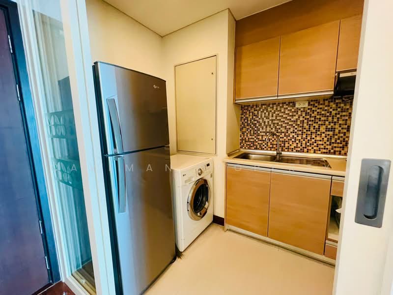 Le Luk Condominium, Bangkok, 1599 291 Sukhumvit Rd, Phra Kanong Nua, Watthana, Bangkok, 1 Bedroom, 52 sqm, Condo For Rent, by caveman property, 500216081 - DDproperty.com