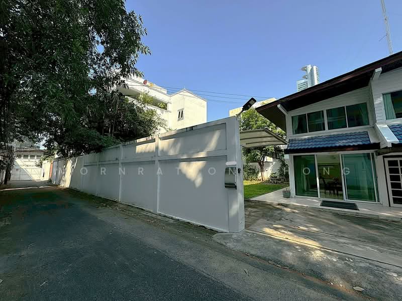 บ้าน, กรุงเทพ, คลองตันเหนือ, วัฒนา, กรุงเทพ, 250 ตร.ม., พื้นที่ขายของ ให้เช่า, โดย Amornrat On-Thong, 500216121 - DDproperty.com