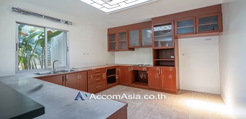 Private Swimming Pool 3 Bedrooms House for Rent in New Phetchaburi, Bangkok near MRT Phetchaburi, Bangkok, Khlong Tan Nua, Watthana, Bangkok, 3 Bedrooms, 300 sqm, Single Detached House For Rent, by บริษัท แอคคอม เอเซีย จำกัด, 500216139 - DDproperty.com