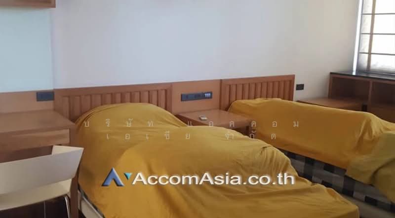 Spacious home with classic wooden interior in Sathorn, Bangkok, Khlong Tan Nua, Watthana, Bangkok, 6 Bedrooms, 510 sqm, Single Detached House For Rent, by บริษัท แอคคอม เอเซีย จำกัด, 500216146 - DDproperty.com