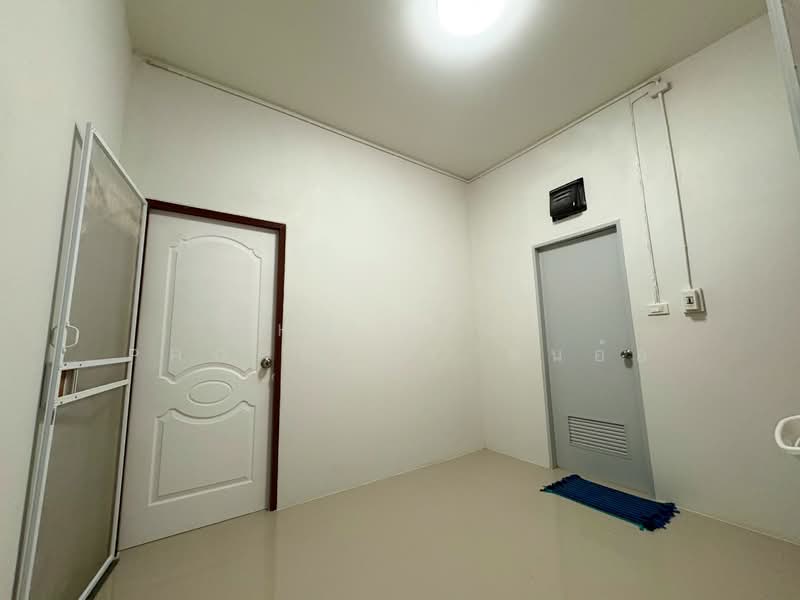 For Sale - ทาวน์เฮ้าส์บ้านกล้วย ชัยนาท, Chai Nat