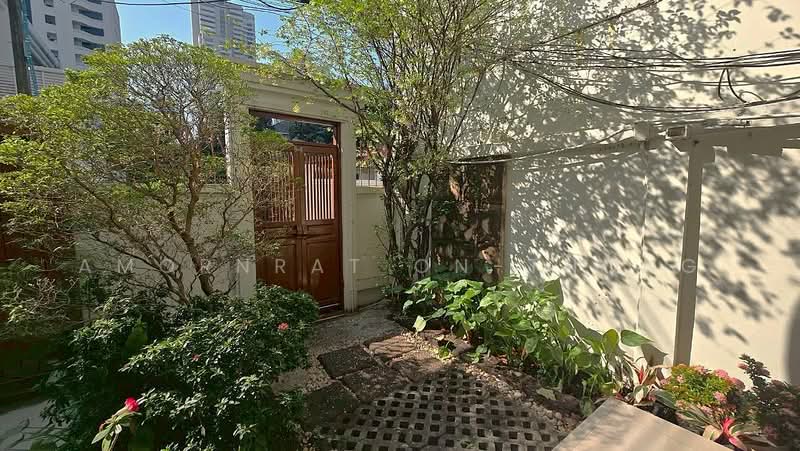 House, Bangkok, Khlong Tan Nua, Watthana, Bangkok, 5 Bedrooms, 300 sqm, Single Detached House For Rent, by Amornrat On-Thong, 500216177 - DDproperty.com