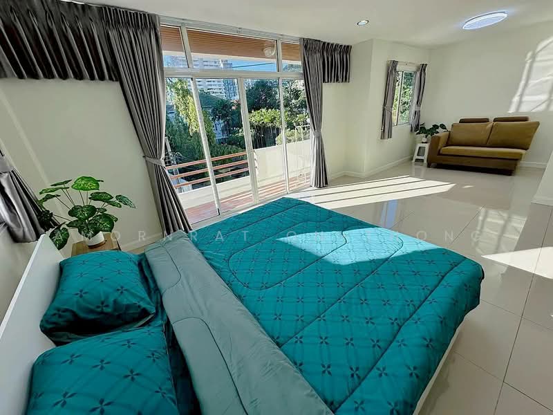 House, Bangkok, Khlong Tan Nua, Watthana, Bangkok, 5 Bedrooms, 300 sqm, Single Detached House For Rent, by Amornrat On-Thong, 500216177 - DDproperty.com