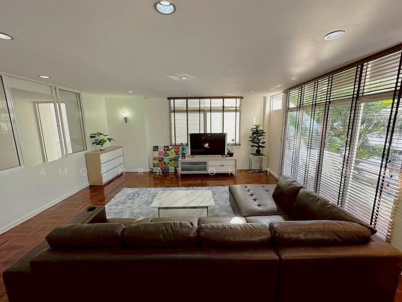 House, Bangkok, Khlong Tan Nua, Watthana, Bangkok, 5 Bedrooms, 300 sqm, Single Detached House For Rent, by Amornrat On-Thong, 500216177 - DDproperty.com