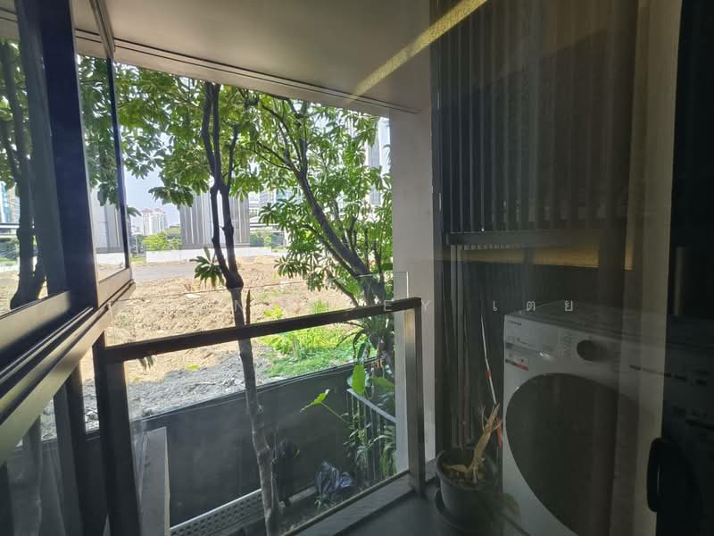 Urbitia Thonglor, Bangkok, 19 Soi Sukhumvit 36 Thonglor Road, Phra Kanong, Khlong Toei, Bangkok, 1 Bedroom, 30 sqm, Condo For Rent, by Khun Toey เตย, 500216186 - DDproperty.com