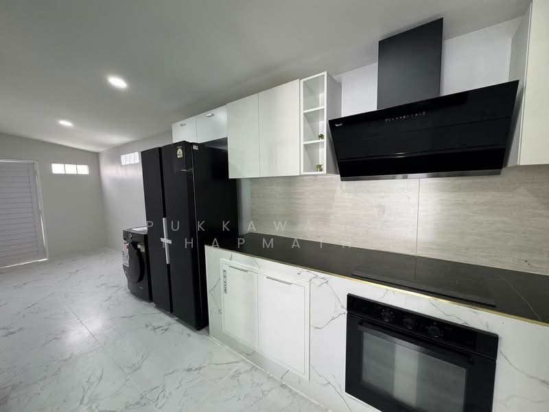 Permsub Village, Chon Buri (Pattaya), Nong Pru, Bang Lamung (Pattaya), Chon Buri (Pattaya), 4 Bedrooms, 220 sqm, Villa For Sale, by Pukkawadee Thapmathi, 500216257 - DDproperty.com