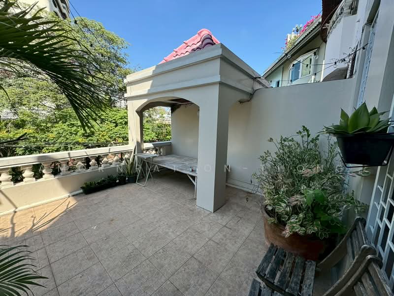 Townhouse, Bangkok, Khlong Tan Nua, Watthana, Bangkok, 4 Bedrooms, 700 sqm, Townhouse For Rent, by Amornrat On-Thong, 500216268 - DDproperty.com