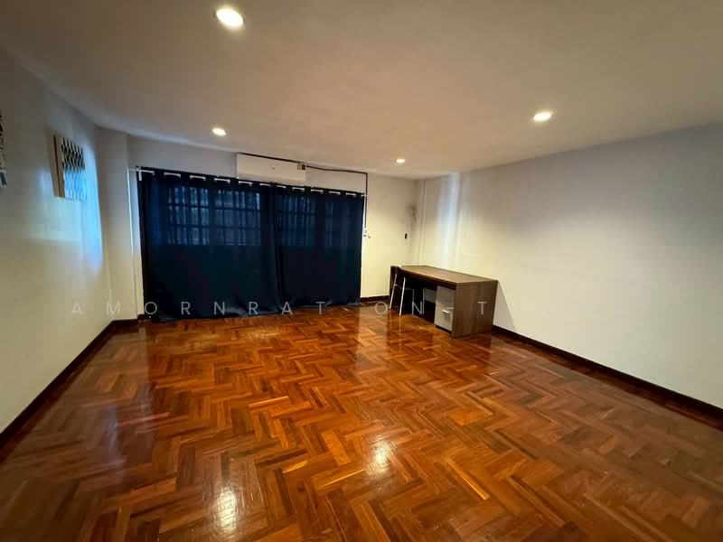 Townhouse, Bangkok, Khlong Tan Nua, Watthana, Bangkok, 4 Bedrooms, 700 sqm, Townhouse For Rent, by Amornrat On-Thong, 500216268 - DDproperty.com