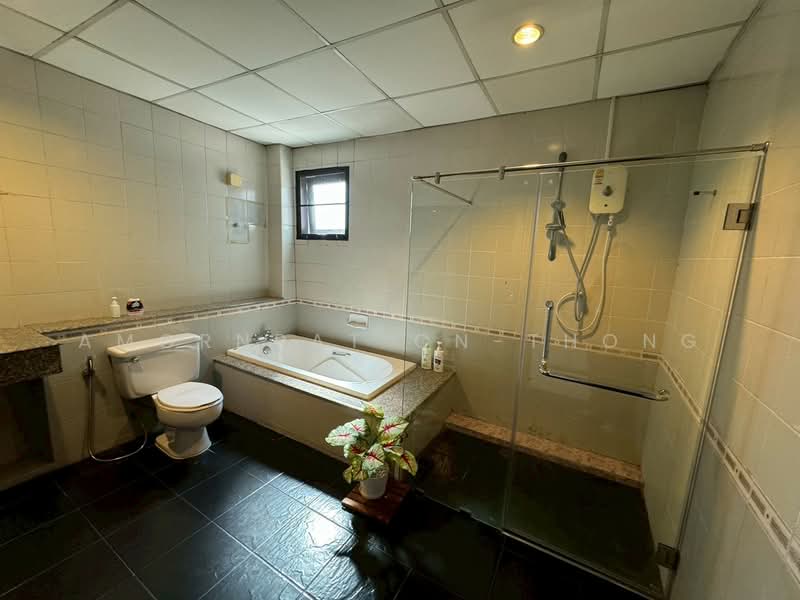 Townhouse, Bangkok, Khlong Tan Nua, Watthana, Bangkok, 4 Bedrooms, 700 sqm, Townhouse For Rent, by Amornrat On-Thong, 500216268 - DDproperty.com