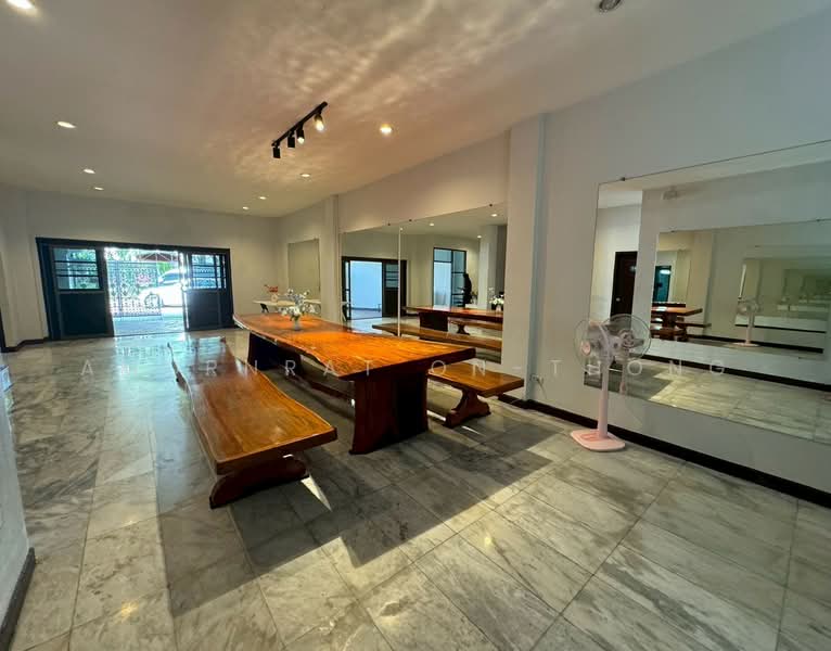 Townhouse, Bangkok, Khlong Tan Nua, Watthana, Bangkok, 4 Bedrooms, 700 sqm, Townhouse For Rent, by Amornrat On-Thong, 500216268 - DDproperty.com