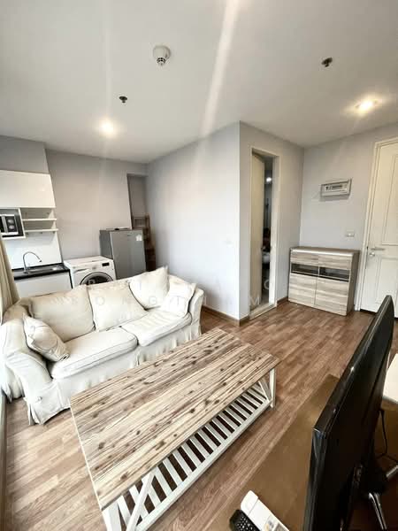 The Parkland Grand Asoke-Phetchaburi, Bangkok, 1811 Phetchaburi Rd, Bang Kapi, Huai Khwang, Bangkok, 1 Bedroom, 36 sqm, Condo For Sale, by Ratchanon Songthammakul, 500216269 - DDproperty.com