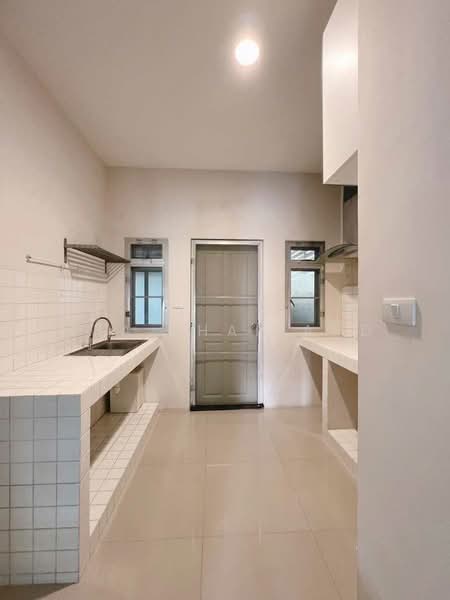 Vista 180 Thepharak-Wongwaen : วิสต้า วันเอทโอ เทพารักษ์-วงแหวน, สมุทรปราการ, เทพารักษ์, เมืองสมุทรปราการ, สมุทรปราการ, 148 ตร.ม., ทาวน์เฮ้าส์ ขาย, โดย ERA Thailand, 500216275 - DDproperty.com