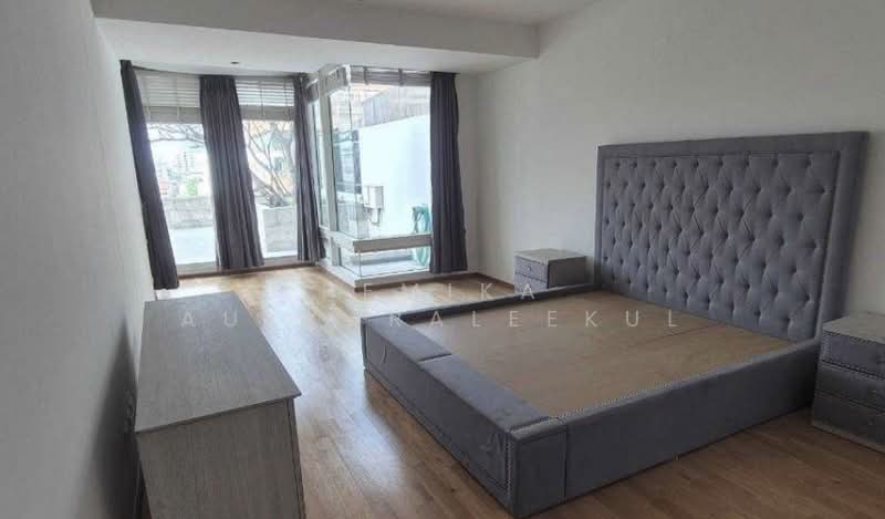 The Empire Place, Bangkok, 88 Narathiwatratchanakharin Road, Thung Maha Mek, Sathon, Bangkok, 3 Bedrooms, 370 sqm, Condo For Sale, by Pemika Aukkaraleekul, 500216330 - DDproperty.com