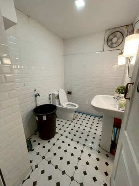 ให้เช่าตึกทาวน์อินทรา, กรุงเทพ, ศรีวรา, พลับพลา, วังทองหลาง, กรุงเทพ, 120 ตร.ม., กิจการ ให้เช่า, โดย สุชาติ ปรีชา, 500216359 - DDproperty.com