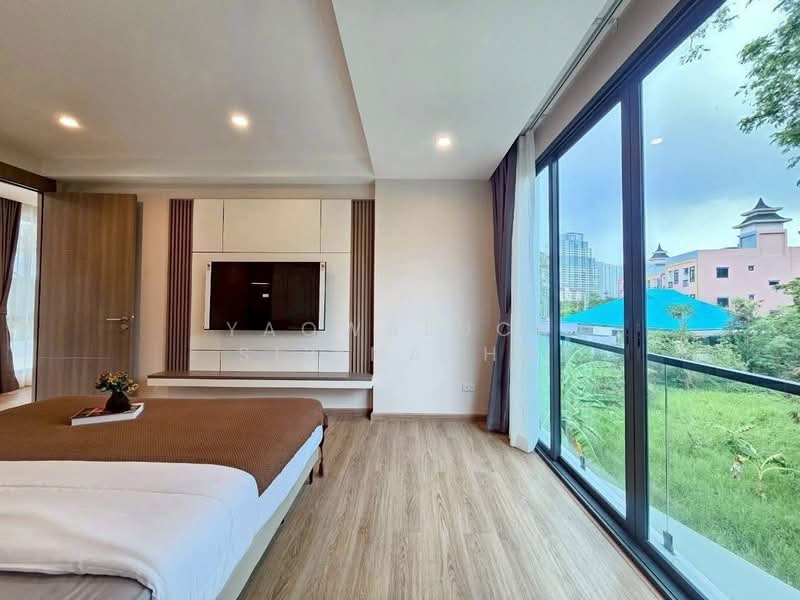 Luxury Pool view Jomtien beach, Chon Buri (Pattaya), Nong Pru, Bang Lamung (Pattaya), Chon Buri (Pattaya), 4 Bedrooms, 236 sqm, Villa For Sale, by Yaowaluck Sirinapho, 500216361 - DDproperty.com