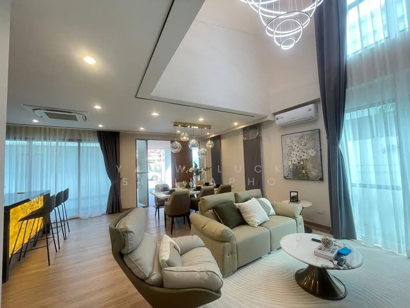 Luxury Pool view Jomtien beach, Chon Buri (Pattaya), Nong Pru, Bang Lamung (Pattaya), Chon Buri (Pattaya), 4 Bedrooms, 236 sqm, Villa For Sale, by Yaowaluck Sirinapho, 500216361 - DDproperty.com