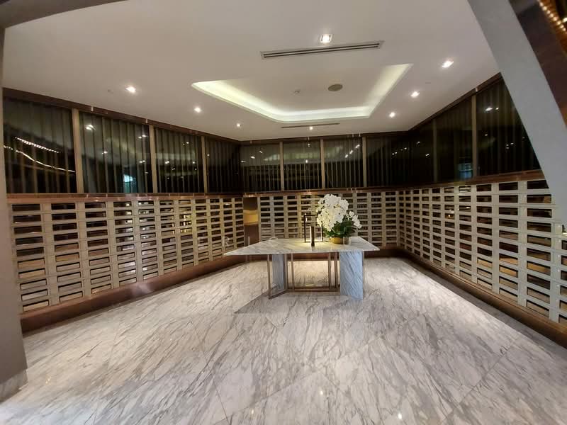 The Esse at Singha Complex, Bangkok, 1788 New Petchaburi Rd, Khlongtoei Nua, Watthana, Bangkok, 1 Bedroom, 48 sqm, Condo For Rent, by Eric Fu, 500216408 - DDproperty.com