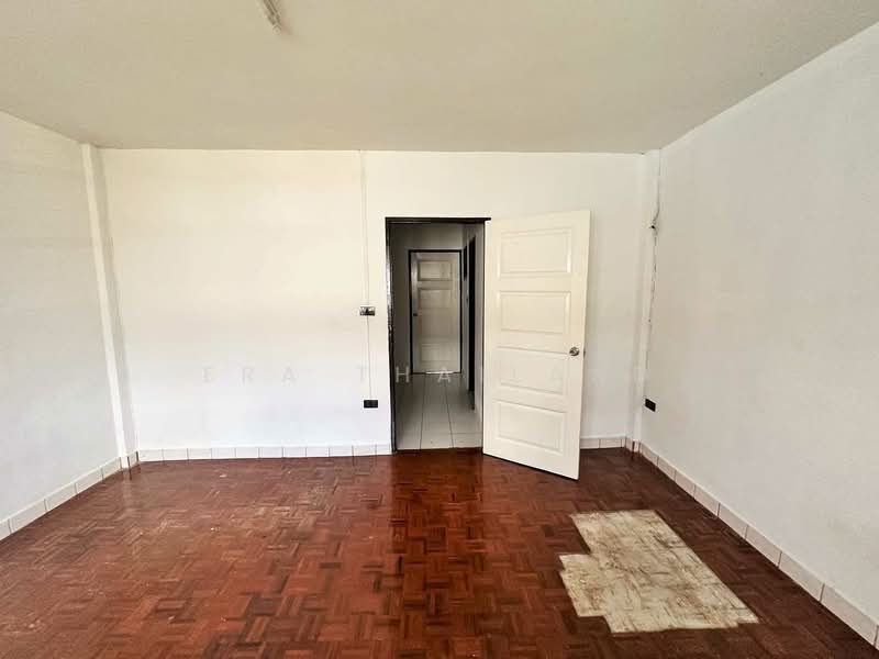 ขายทาวน์เฮ้าส์ 2 ชั้น บ้านพรุ-หาดใหญ่ เนื้อที่กว้าง 22 ตร.ว., Songkhla, Ban Phru, Hat Yai, Songkhla, 2 Bedrooms, 88 sqm, Townhouse For Sale, by ERA Thailand, 500216421 - DDproperty.com