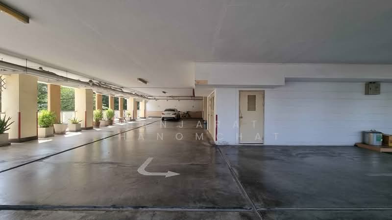 The Maple Sathon-Narathiwat, Bangkok, Narathiwatratchanakharin, Thung Wat Don, Sathon, Bangkok, 2 Bedrooms, 60 sqm, Condo For Rent, by Banjarat Thanomchat, 500216422 - DDproperty.com