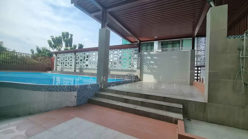 The Maple Sathon-Narathiwat, Bangkok, Narathiwatratchanakharin, Thung Wat Don, Sathon, Bangkok, 2 Bedrooms, 60 sqm, Condo For Rent, by Banjarat Thanomchat, 500216422 - DDproperty.com