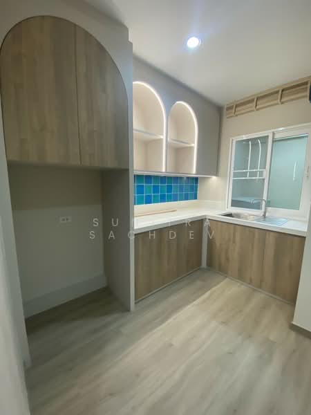 The Exclusive Pattanakarn 44, Bangkok, Soi Phatthanakan 44, Phatthanakan Road, Suan Luang, Suan Luang, Bangkok, 3 Bedrooms, 180 sqm, Townhouse For Rent, by Sunitra Sachdev, 500216454 - DDproperty.com