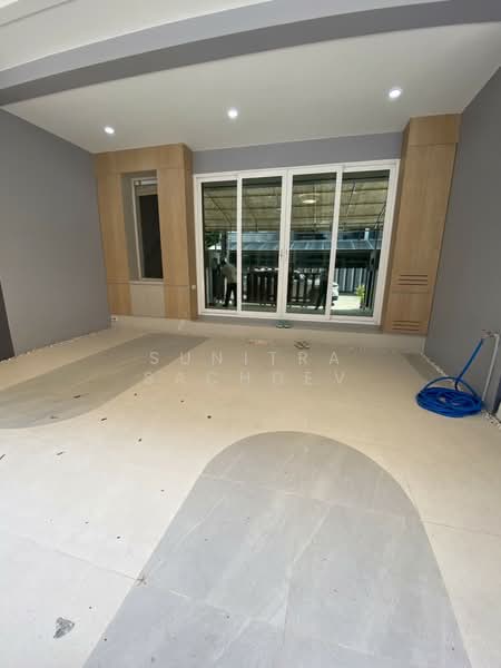 The Exclusive Pattanakarn 44, Bangkok, Soi Phatthanakan 44, Phatthanakan Road, Suan Luang, Suan Luang, Bangkok, 3 Bedrooms, 180 sqm, Townhouse For Rent, by Sunitra Sachdev, 500216454 - DDproperty.com