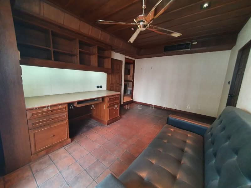 Diamond Tower, Bangkok, Silom, Silom, Bang Rak, Bangkok, 2 Bedrooms, 128 sqm, Condo For Rent, by Anya Atarchanai , 500216463 - DDproperty.com