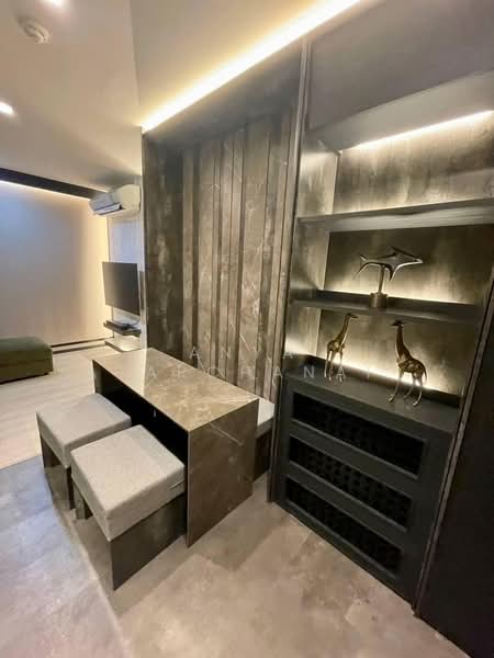 Life One Wireless, Bangkok, 1 Wireless Road, Lumphini, Pathum Wan, Bangkok, 2 Bedrooms, 45 sqm, Condo For Rent, by Anya Atarchanai , 500216473 - DDproperty.com