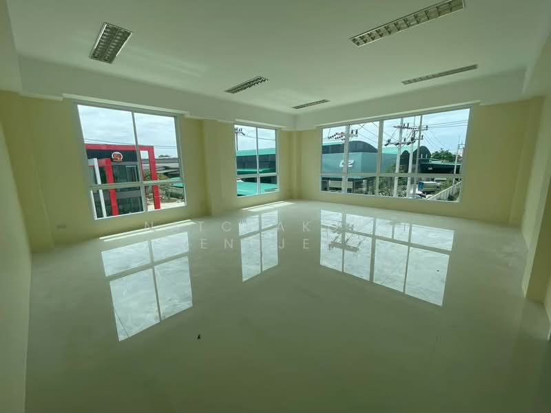 Factory/warehouse for sale, 1 rai, Soi Tesaban 8, Rai Khing, Sam phran, Nakhon Pathom., Nakhon Pathom, เพชรเกษม, Rai Khing, Sam Phran, Nakhon Pathom, , 845 sqm, Warehouse/Factory For Sale, by Natchakorn Sengjeen, 500216485 - DDproperty.com