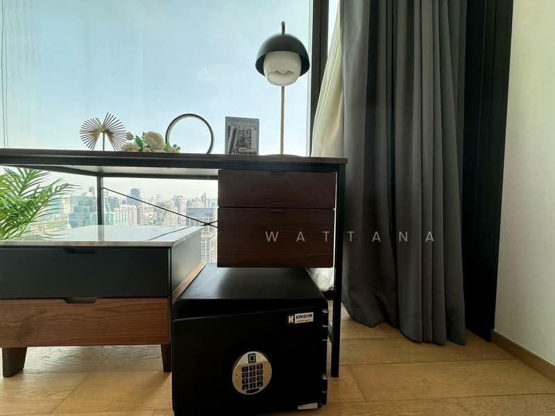 28 Chidlom, Bangkok, 28 Chit Lom Alley, Lumphini, Pathum Wan, Bangkok, 3 Bedrooms, 127 sqm, Condo For Rent, by Vinai  Wattana, 500216521 - DDproperty.com