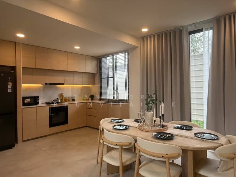 Vimarno Sukhumvit-Bearing, Bangkok, Bearing 39 Aly, Bang Na, Bang Na, Bangkok, 3 Bedrooms, 275 sqm, Townhouse For Rent, by Tanaporn Phumvilairak, 500216542 - DDproperty.com