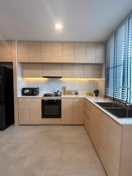 Vimarno Sukhumvit-Bearing, Bangkok, Bearing 39 Aly, Bang Na, Bang Na, Bangkok, 3 Bedrooms, 275 sqm, Townhouse For Rent, by Tanaporn Phumvilairak, 500216542 - DDproperty.com