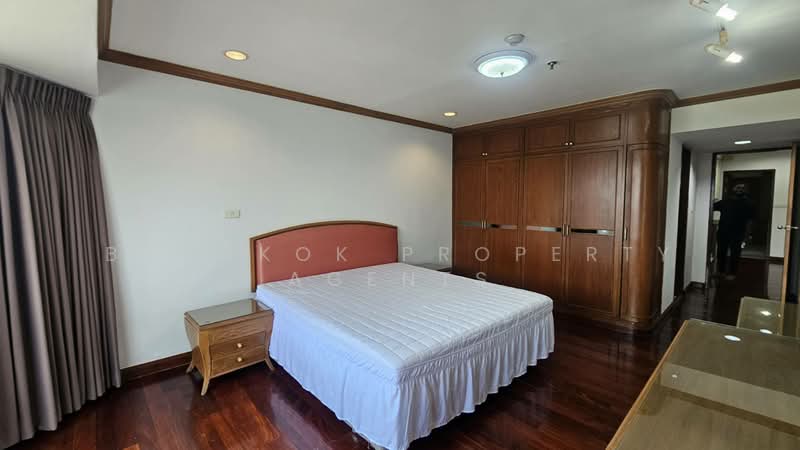 Baan Suanpetch, Bangkok, 18 Soi Sukhumvit 39, Khlong Tan Nua, Watthana, Bangkok, 2 Bedrooms, 136 sqm, Condo For Rent, by BANGKOK PROPERTY AGENTS, 500216604 - DDproperty.com