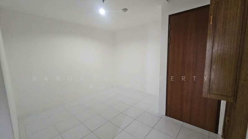 Baan Suanpetch, Bangkok, 18 Soi Sukhumvit 39, Khlong Tan Nua, Watthana, Bangkok, 2 Bedrooms, 136 sqm, Condo For Rent, by BANGKOK PROPERTY AGENTS, 500216604 - DDproperty.com