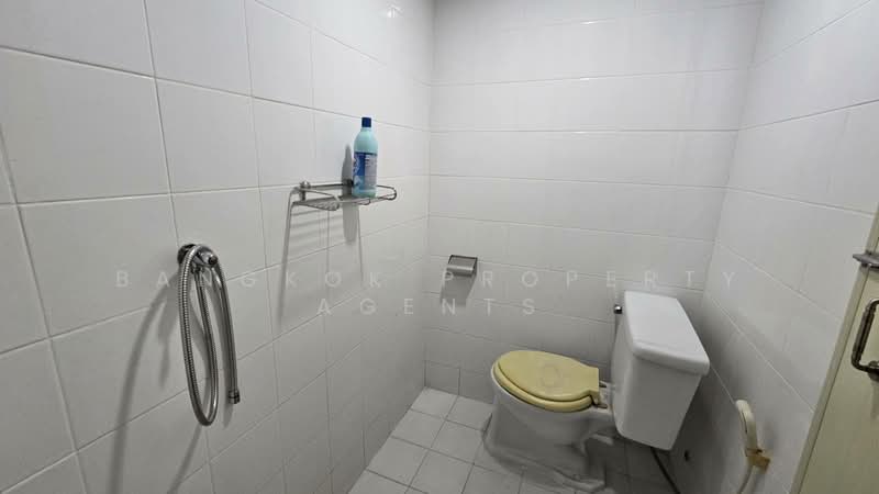 Baan Suanpetch, Bangkok, 18 Soi Sukhumvit 39, Khlong Tan Nua, Watthana, Bangkok, 2 Bedrooms, 136 sqm, Condo For Rent, by BANGKOK PROPERTY AGENTS, 500216604 - DDproperty.com