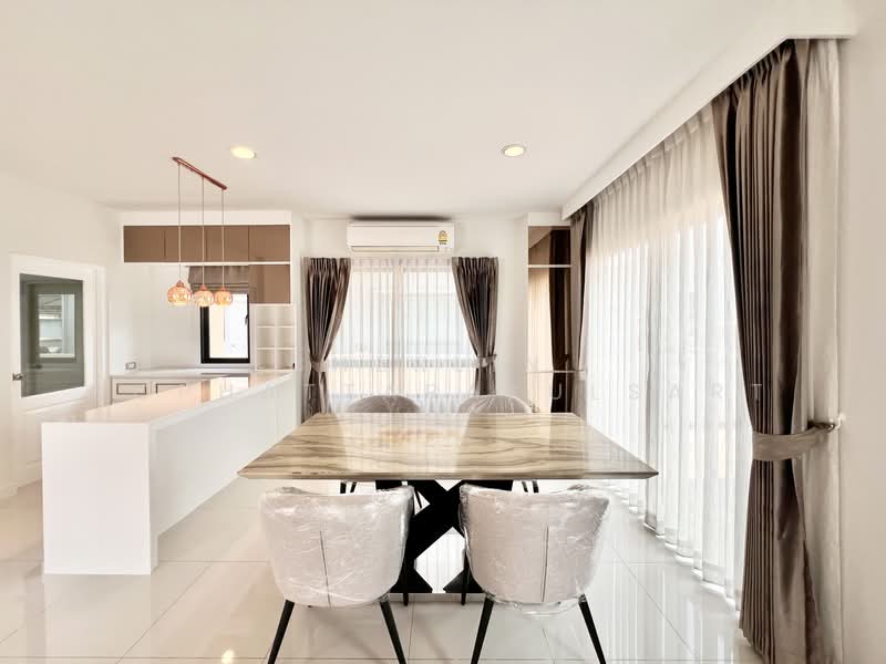 Centro Westgate, Nonthaburi, Soi 10 Leab Klong Phai, Bang Bua Thong, Bang Bua Thong, Nonthaburi, 3 Bedrooms, 195 sqm, Single Detached House For Rent, by Cherlin  Lophattarakulsart, 500216605 - DDproperty.com