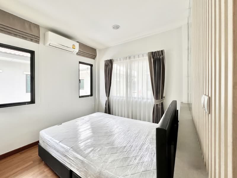 Centro Westgate, Nonthaburi, Soi 10 Leab Klong Phai, Bang Bua Thong, Bang Bua Thong, Nonthaburi, 3 Bedrooms, 195 sqm, Single Detached House For Rent, by Cherlin  Lophattarakulsart, 500216605 - DDproperty.com