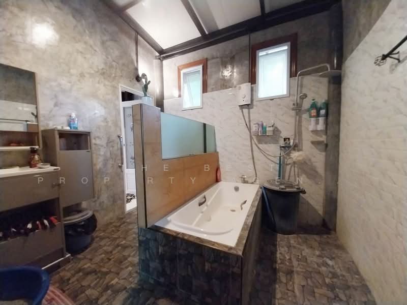 ขาย - บ้านเดี่ยวพร้อมที่ดินองค์รักษ์ นครนายก, นครนายก