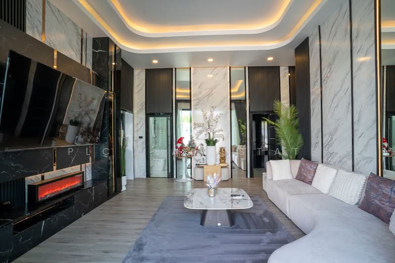 Luxury Pool Villa House for Sale in East Pattaya, Chon Buri (Pattaya), Bang Lamung, Bang Lamung (Pattaya), Chon Buri (Pattaya), 4 Bedrooms, 480 sqm, Villa For Sale, by PLC real estate, 500216704 - DDproperty.com