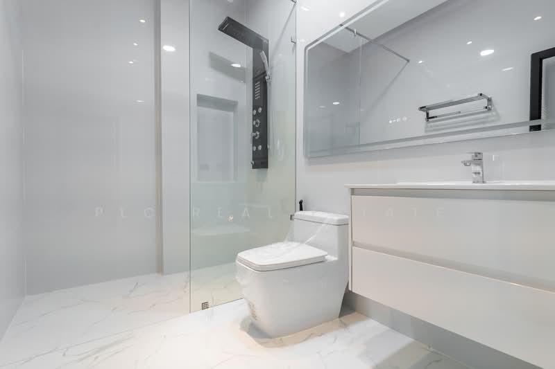 Luxury Pool Villa House for Sale in East Pattaya, Chon Buri (Pattaya), Bang Lamung, Bang Lamung (Pattaya), Chon Buri (Pattaya), 4 Bedrooms, 480 sqm, Villa For Sale, by PLC real estate, 500216704 - DDproperty.com