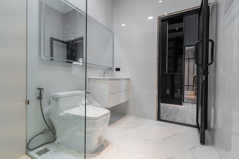 Luxury Pool Villa House for Sale in East Pattaya, Chon Buri (Pattaya), Bang Lamung, Bang Lamung (Pattaya), Chon Buri (Pattaya), 4 Bedrooms, 480 sqm, Villa For Sale, by PLC real estate, 500216704 - DDproperty.com