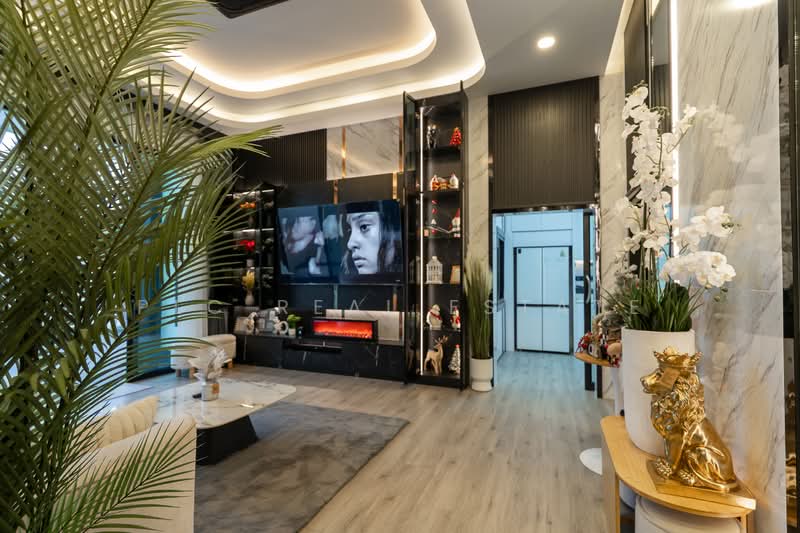 Luxury Pool Villa House for Sale in East Pattaya, Chon Buri (Pattaya), Bang Lamung, Bang Lamung (Pattaya), Chon Buri (Pattaya), 4 Bedrooms, 480 sqm, Villa For Sale, by PLC real estate, 500216704 - DDproperty.com