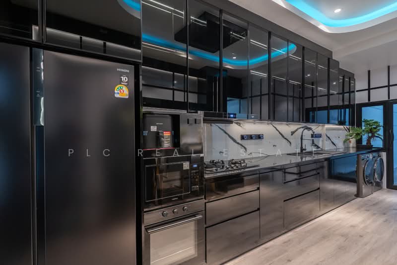 Luxury Pool Villa House for Sale in East Pattaya, Chon Buri (Pattaya), Bang Lamung, Bang Lamung (Pattaya), Chon Buri (Pattaya), 4 Bedrooms, 480 sqm, Villa For Sale, by PLC real estate, 500216704 - DDproperty.com