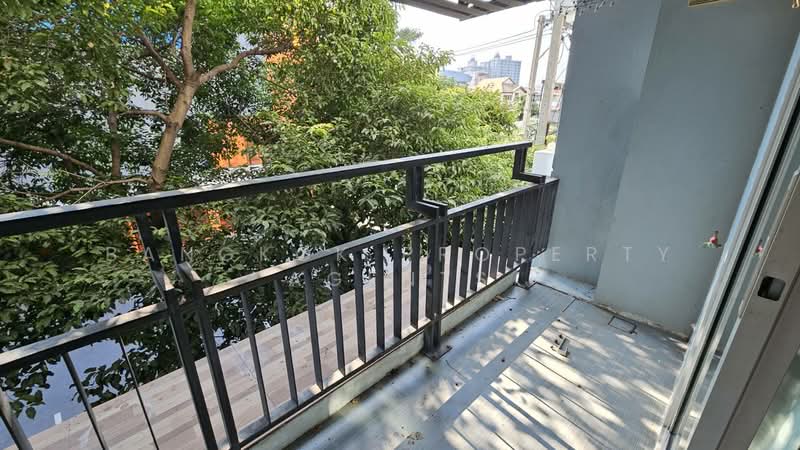 The Next Garden Suites, Bangkok, 111 Soi Sukhumvit 52, Sukhumvit Road, Bang Chak, Phra Khanong, Bangkok, 2 Bedrooms, 70 sqm, Condo For Rent, by BANGKOK PROPERTY AGENTS, 500216718 - DDproperty.com