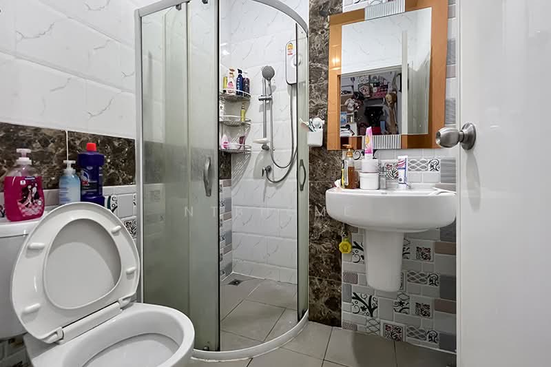 Golden Town 2 Pinklao - Charansanitwong, Nonthaburi, Bang Kruai-Sai Noi Road, Bang Kruai, Bang Kruai, Nonthaburi, 4 Bedrooms, 140 sqm, Townhouse For Sale, by NTBHOME, 500216844 - DDproperty.com