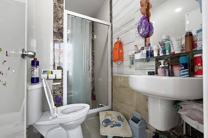 Golden Town 2 Pinklao - Charansanitwong, Nonthaburi, Bang Kruai-Sai Noi Road, Bang Kruai, Bang Kruai, Nonthaburi, 4 Bedrooms, 140 sqm, Townhouse For Sale, by NTBHOME, 500216844 - DDproperty.com