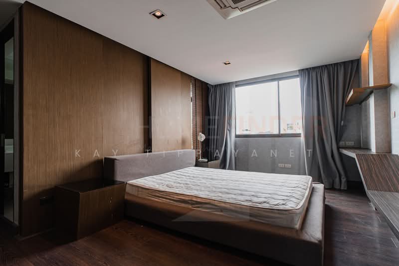 The Park Lane 22, Bangkok, 42 Soi Pridi Banomyong 45, Khlong Tan Nua, Watthana, Bangkok, 3 Bedrooms, 450 sqm, Townhouse For Rent, by Kay Tippayanet, 500216906 - DDproperty.com